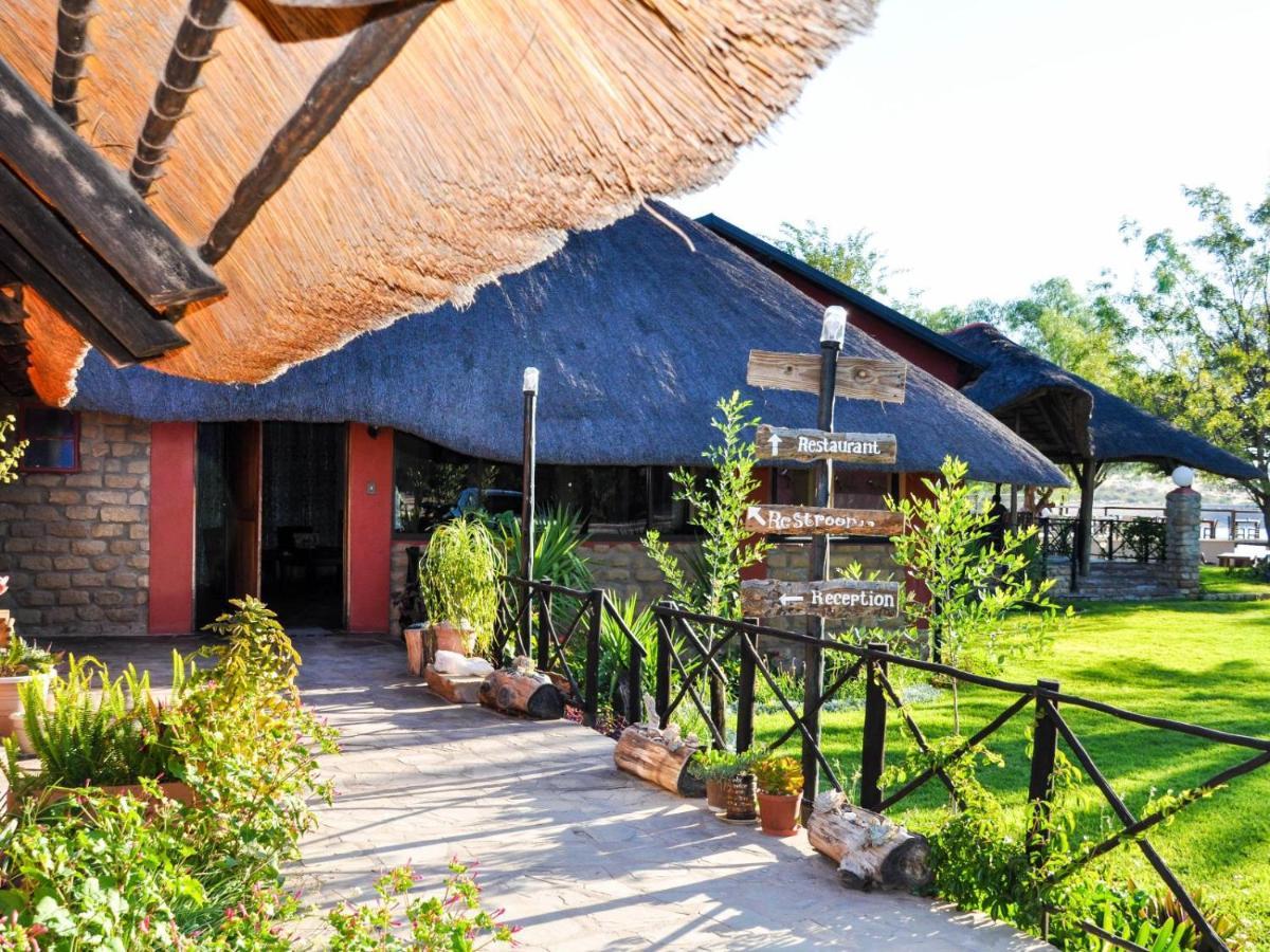 Die Dam - Transkalahari End Resort Gobabis Dış mekan fotoğraf