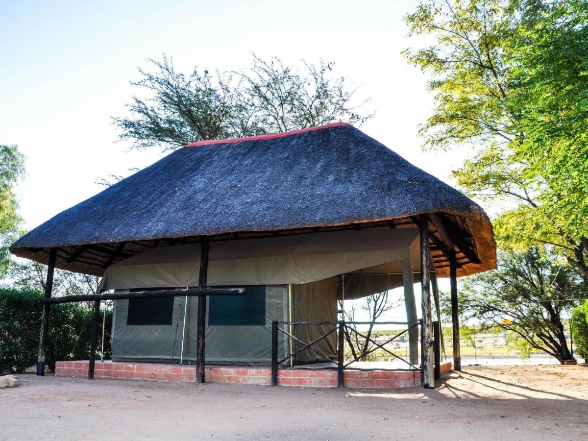 Die Dam - Transkalahari End Resort Gobabis Dış mekan fotoğraf